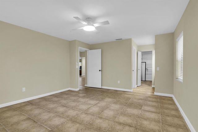 3930 NW 79th Way, Davie, FL 33024