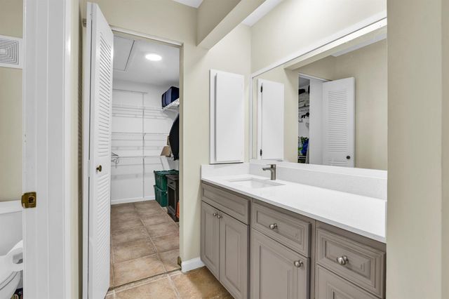 3930 NW 79th Way, Davie, FL 33024