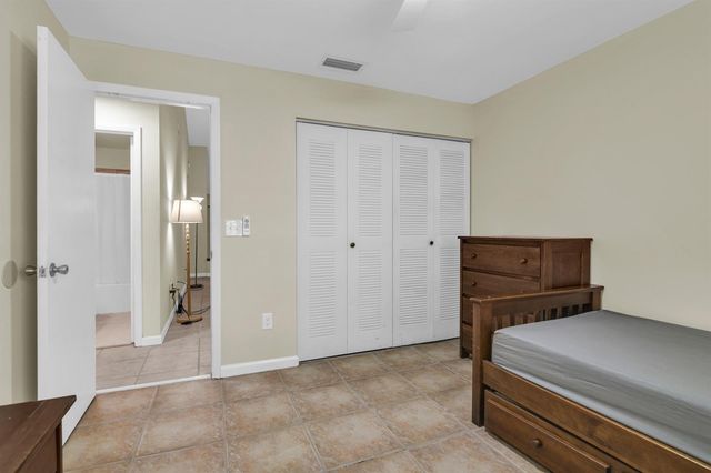 3930 NW 79th Way, Davie, FL 33024