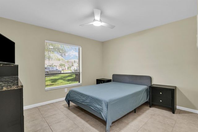 3930 NW 79th Way, Davie, FL 33024