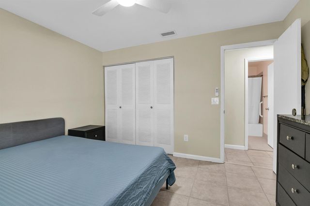 3930 NW 79th Way, Davie, FL 33024
