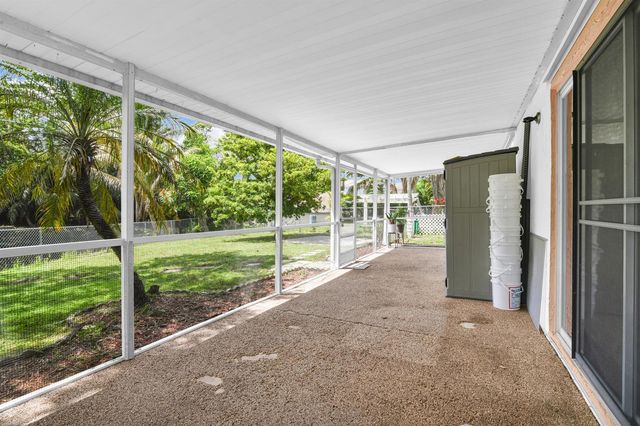 3930 NW 79th Way, Davie, FL 33024