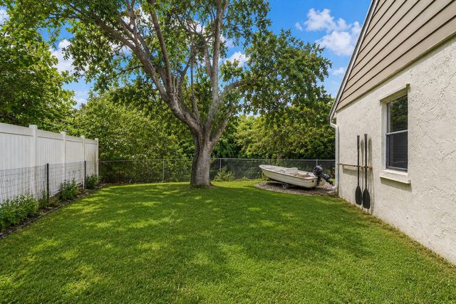 3930 NW 79th Way, Davie, FL 33024