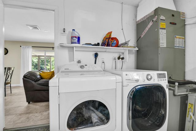 3930 NW 79th Way, Davie, FL 33024