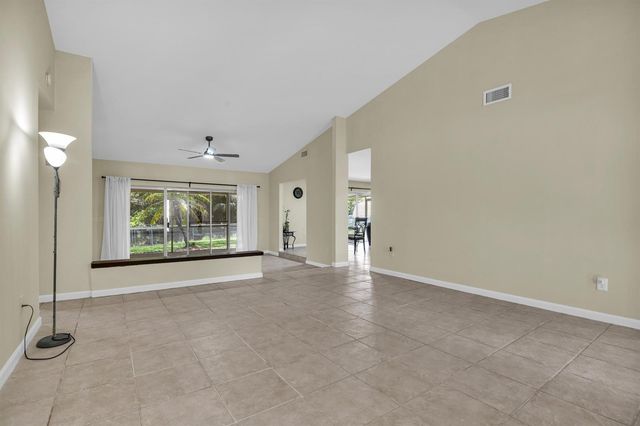 3930 NW 79th Way, Davie, FL 33024