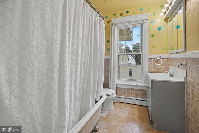 210 E WINONA AVE, Norwood, PA 19074