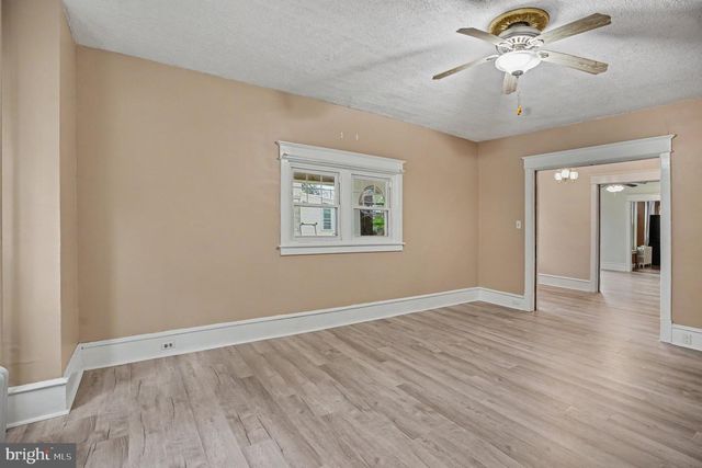 210 E WINONA AVE, Norwood, PA 19074