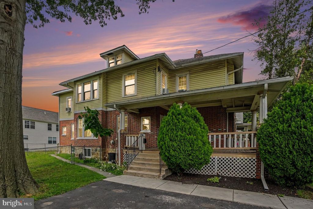210 E WINONA AVE, Norwood, PA 19074
