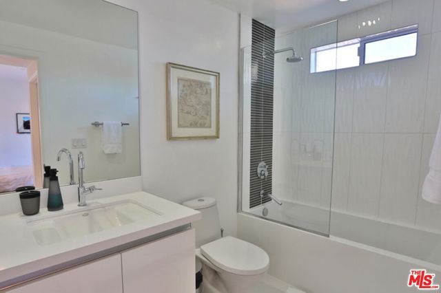 11776 IDAHO Avenue 203, Los Angeles, CA 90025