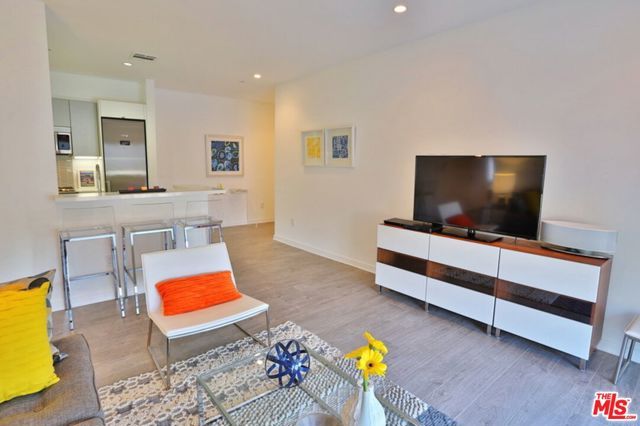 11776 IDAHO Avenue 203, Los Angeles, CA 90025