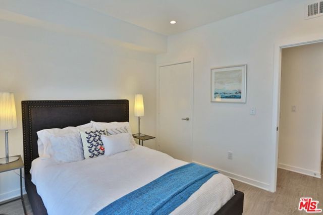 11776 IDAHO Avenue 203, Los Angeles, CA 90025