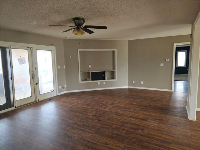 16250 S 1383 Road, Nevada, MO 64772