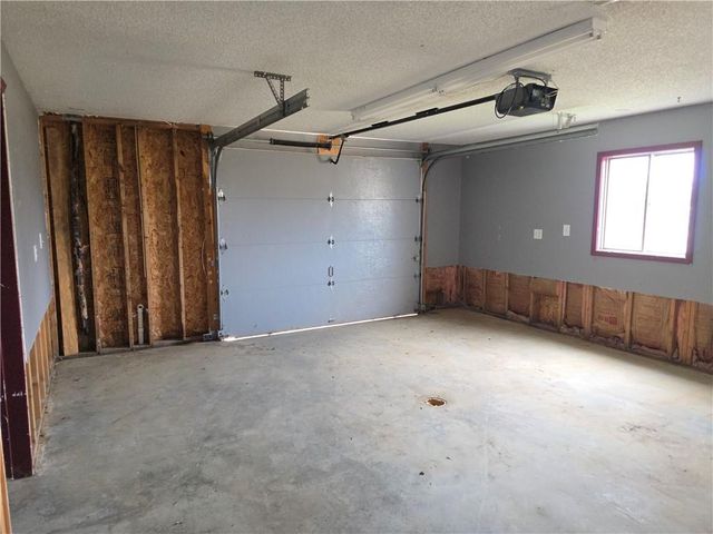 16250 S 1383 Road, Nevada, MO 64772