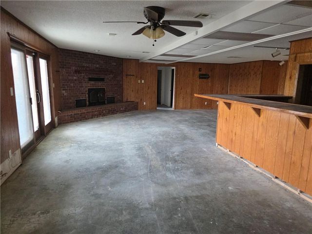16250 S 1383 Road, Nevada, MO 64772