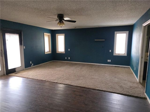 16250 S 1383 Road, Nevada, MO 64772