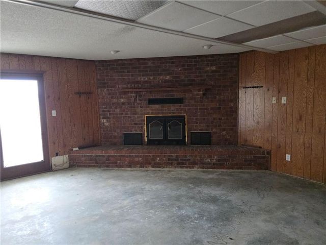 16250 S 1383 Road, Nevada, MO 64772