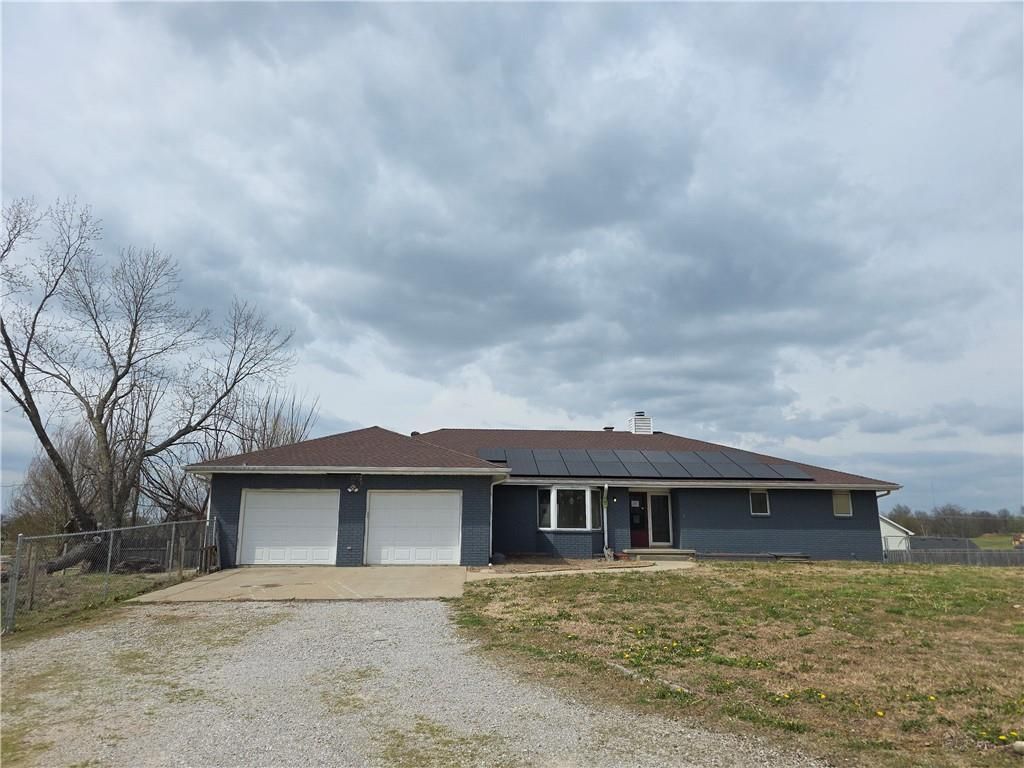 16250 S 1383 Road, Nevada, MO 64772