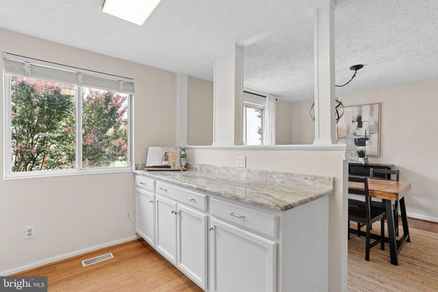 6033 HYDRANGEA DR, Alexandria, VA 22310