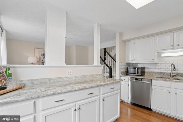 6033 HYDRANGEA DR, Alexandria, VA 22310
