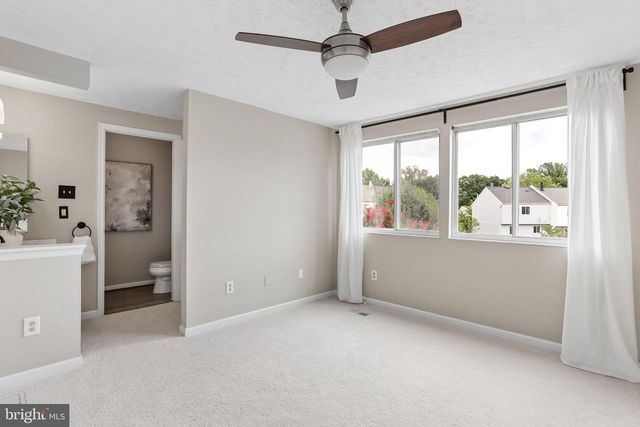 6033 HYDRANGEA DR, Alexandria, VA 22310