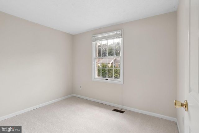 6033 HYDRANGEA DR, Alexandria, VA 22310