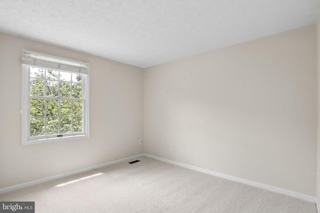 6033 HYDRANGEA DR, Alexandria, VA 22310