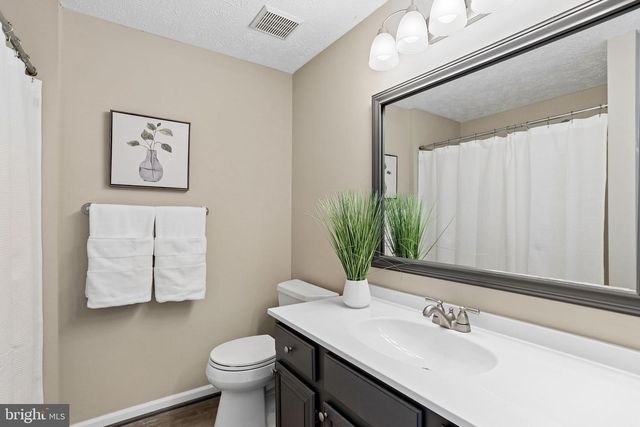 6033 HYDRANGEA DR, Alexandria, VA 22310