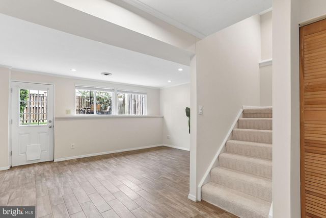 6033 HYDRANGEA DR, Alexandria, VA 22310