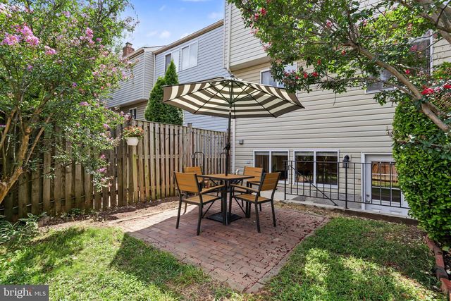 6033 HYDRANGEA DR, Alexandria, VA 22310