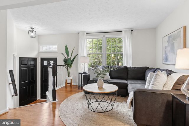6033 HYDRANGEA DR, Alexandria, VA 22310