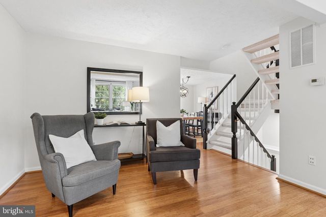 6033 HYDRANGEA DR, Alexandria, VA 22310