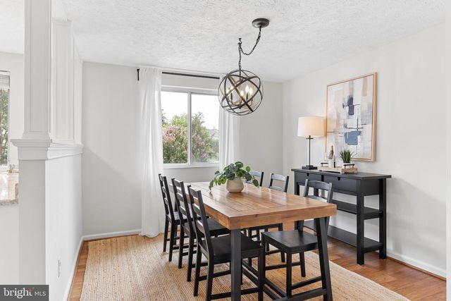 6033 HYDRANGEA DR, Alexandria, VA 22310