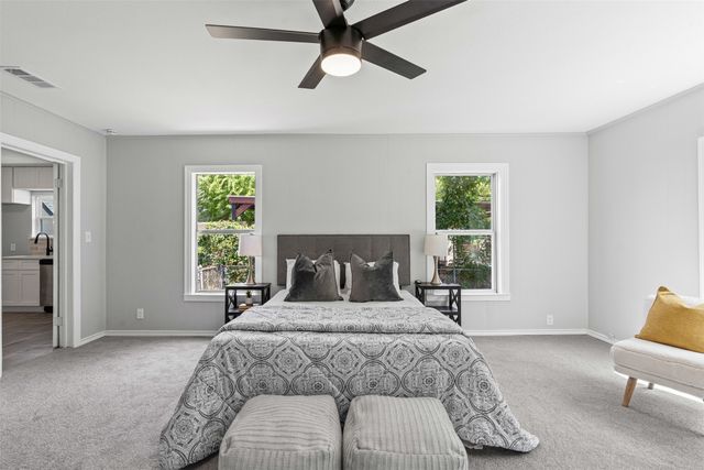 2126 Idaho Avenue, Dallas, TX 75216