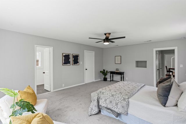 2126 Idaho Avenue, Dallas, TX 75216