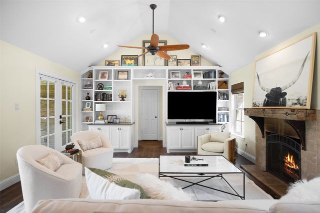 3856 Shorecrest Drive, Dallas, TX 75209