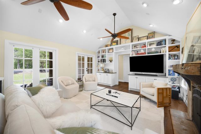 3856 Shorecrest Drive, Dallas, TX 75209