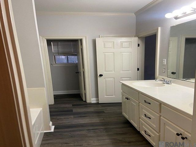 1010 Villa Dr, Baton Rouge, LA 70810