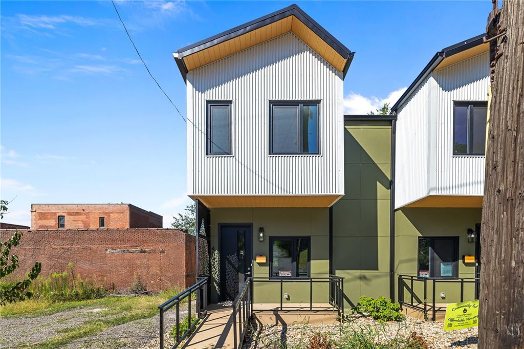 4826 Chatsworth Ave, Hazelwood, PA 15207