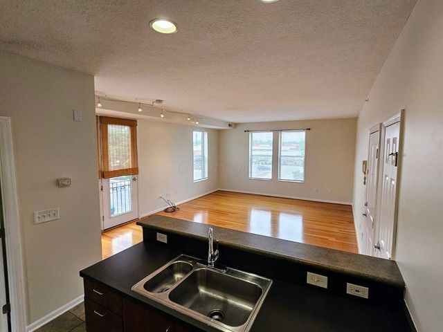 120 E Mound Street, 2, Columbus, OH 43215