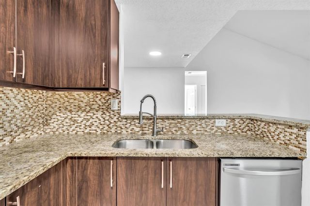 11225 W Atlantic Boulevard 306, Coral Springs, FL 33071