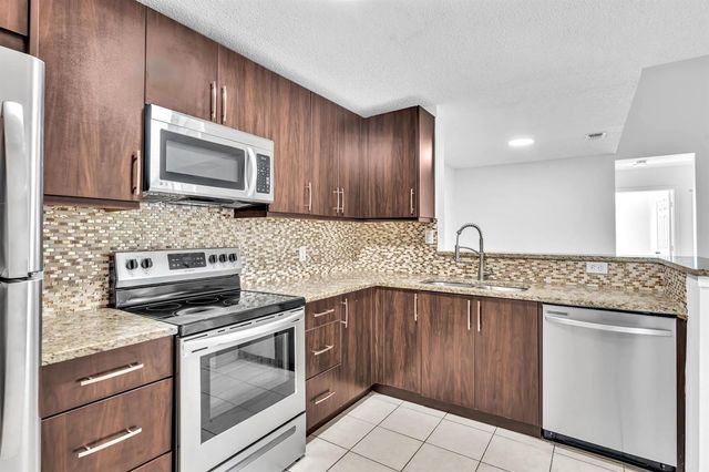 11225 W Atlantic Boulevard 306, Coral Springs, FL 33071