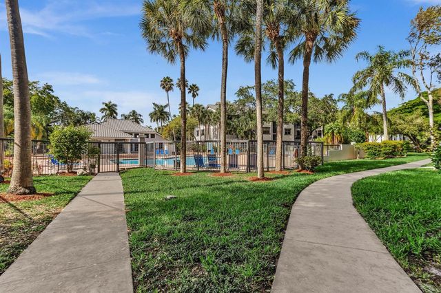 11225 W Atlantic Boulevard 306, Coral Springs, FL 33071