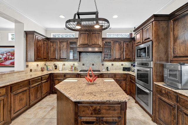 3617 Vineyard Way, Farmers Branch, TX 75234