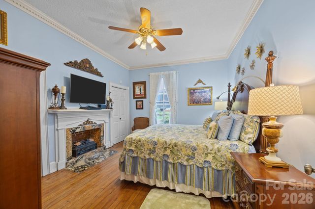 229 N Race Street, Statesville, NC 28677