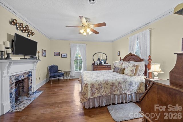 229 N Race Street, Statesville, NC 28677