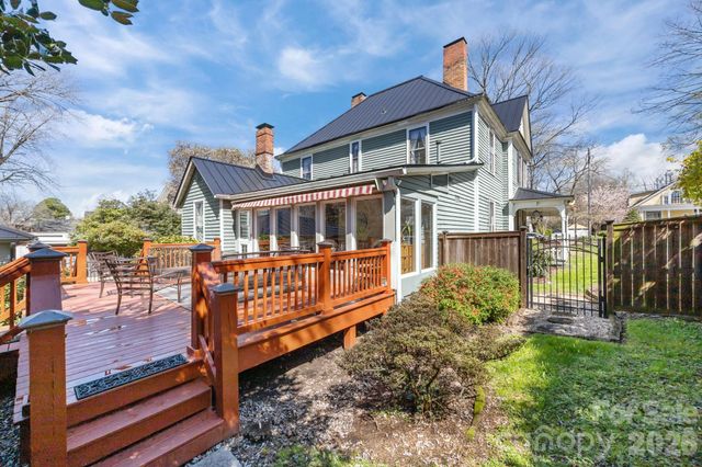 229 N Race Street, Statesville, NC 28677