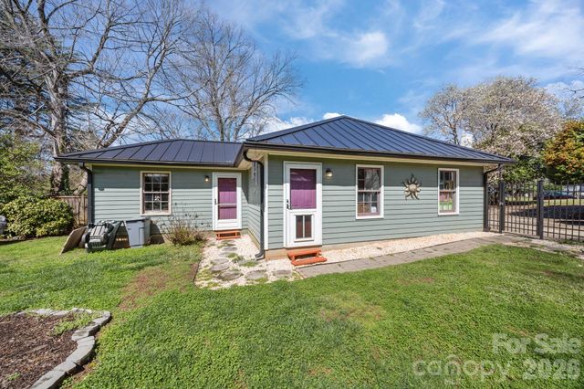 229 N Race Street, Statesville, NC 28677