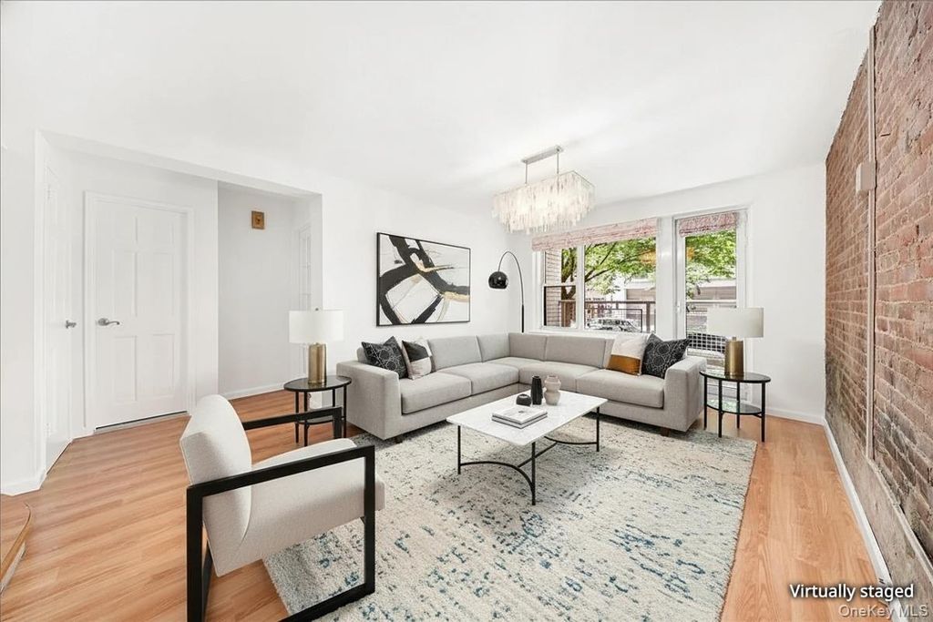 131 W 85th Street FE1, New York (manhattan), NY 10024 — exterior