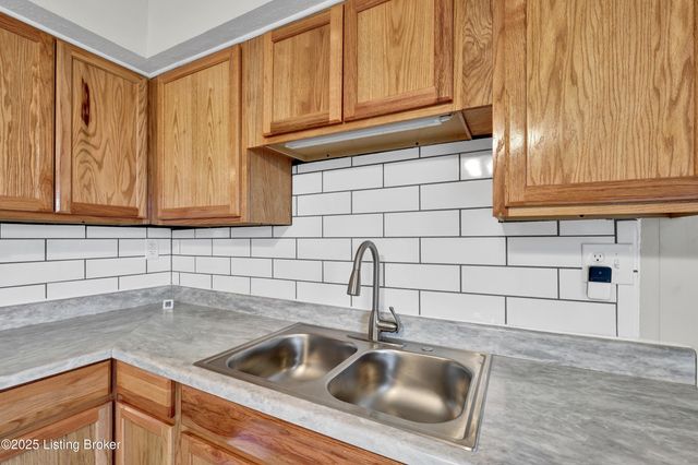 114 Clear Creek Rd, Eminence, KY 40019