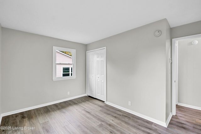 114 Clear Creek Rd, Eminence, KY 40019